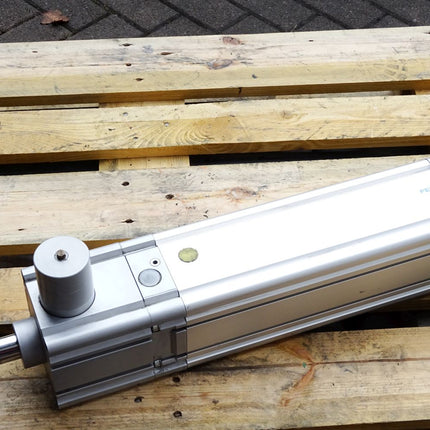 Festo Normzylinder DNC-125-320-PPV-A-KP 163494 / Unbenutzt mit Lagerspuren - Maranos.de