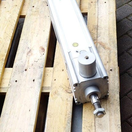 Festo Normzylinder DNC-125-320-PPV-A-KP 163494 / Unbenutzt mit Lagerspuren - Maranos.de