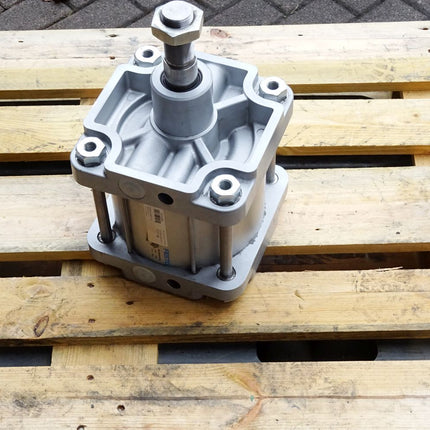 Festo Normzylinder DNG-200-50-PPV-A 33025 / Unbenutzt mit Lagerspuren - Maranos.de