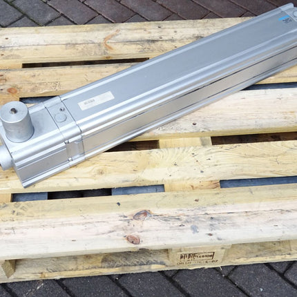 Festo Normzylinder DNC-125-630-PPV-KP 163494 / Unbenutzt mit Lagerspuren - Maranos.de