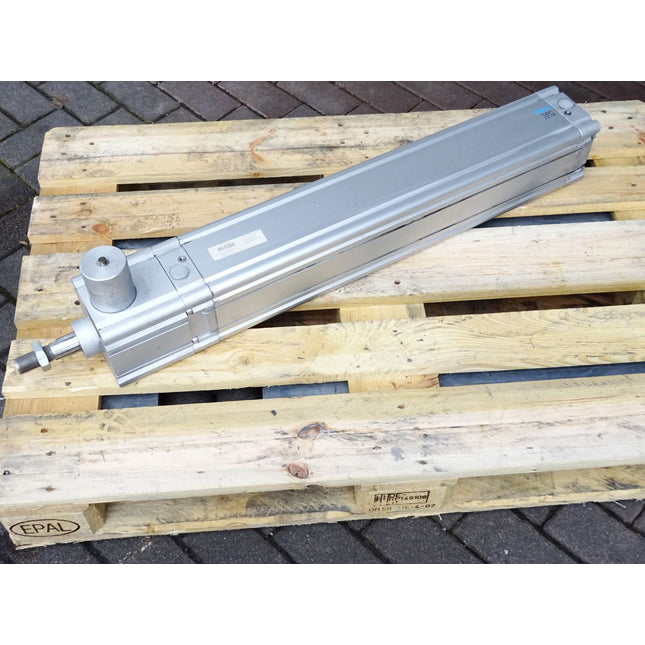 Festo Normzylinder DNC-125-630-PPV-KP 163494 / Unbenutzt mit Lagerspuren