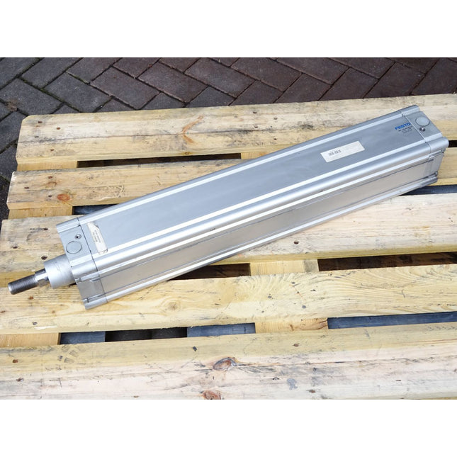 Festo Normzylinder DNC-125-650-PPV-A 163496 / Unbenutzt mit Lagerspuren