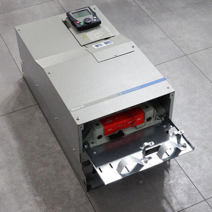 Telemecanique Schneider Atlitivar 61 45kW ATV61HD45N4 + VW3A1101 - Maranos.de