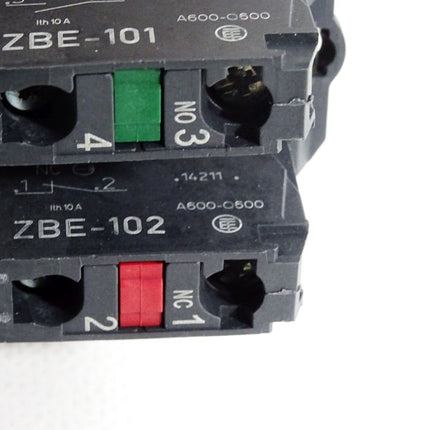 Schneider Electric Not-Aus Pilzdrucktaster + ZBE-101 + ZBE-102 / Neuwertig