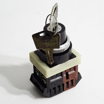 Fuji Electric AH25-J2A Selector Switch - Maranos.de