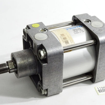 Festo Zylinder DNGV-100-25-PPV-SA 27660 / Unbenutzt mit Lagerspuren