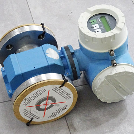 Endress+Hauser PROMAG 33F 33FT50-FD1AA11A21A  / Unbenutzt mit Lagerspuren - Maranos.de