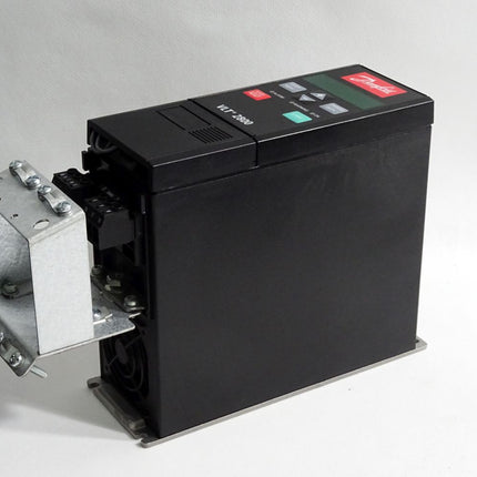 Danfoss Frequenzumrichter 178B1444 VLT2803PS2B20STR1DBF12A00C0 - Maranos.de