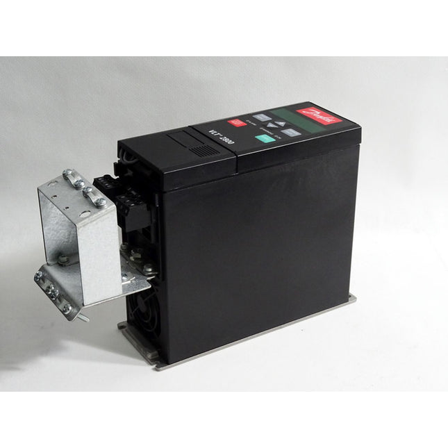 Danfoss Frequenzumrichter 178B1444 VLT2803PS2B20STR1DBF12A00C0 - Maranos.de