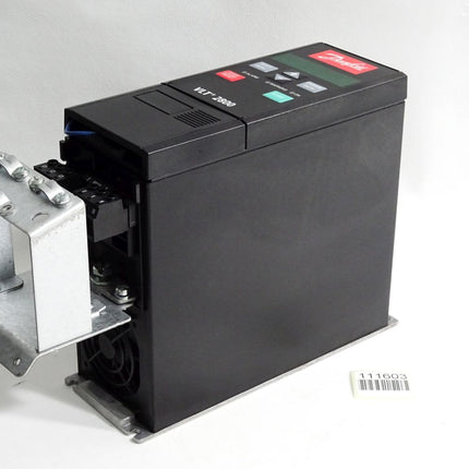 Danfoss Frequenzumrichter 195N1007 VLT2805PT4B20STR1DBF10A00C0 - Maranos.de