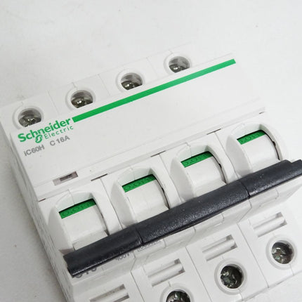 Schneider Leitungsschutzschalter iC60H C16A A9F84416 Preis pro Stück / ohne OVP