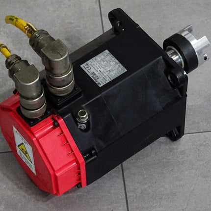 GE Fanuc Servomotor Alpha12/3000 A06B-0143-B077 #7000 2.8kW 3000min-1 - Maranos.de