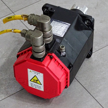 GE Fanuc Servomotor Alpha12/3000 A06B-0143-B077 #7000 2.8kW 3000min-1 - Maranos.de