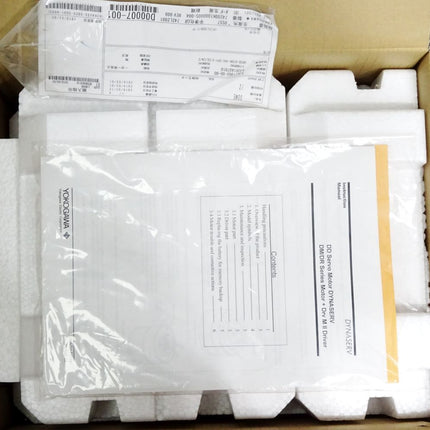 Yokogawa Dynaserv ServoDrive UR5B-070N-1KC-2P1-2 /CE/CN/Z / Neu OVP - Maranos.de