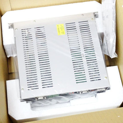 Yokogawa Dynaserv ServoDrive UR5B-070N-1KC-2P1-2 /CE/CN/Z / Neu OVP - Maranos.de