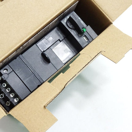 Schneider Electric TeSys Control Grundgerät LUB32 / Neu OVP