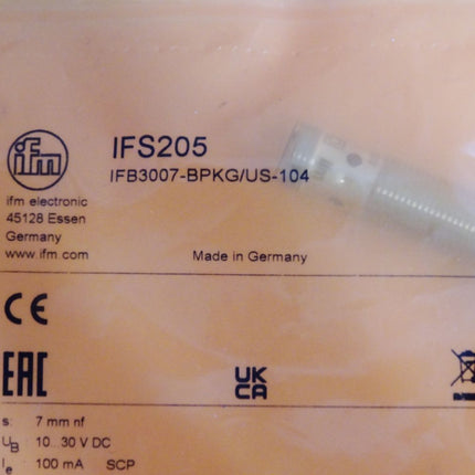 Ifm electronic Induktiver Sensor IFS205 IFB3007-BPKG/US-104 / Neu OVP