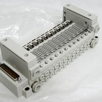 SMC Verteiler VV5Q11-12C4FU0-Q / Neu OVP