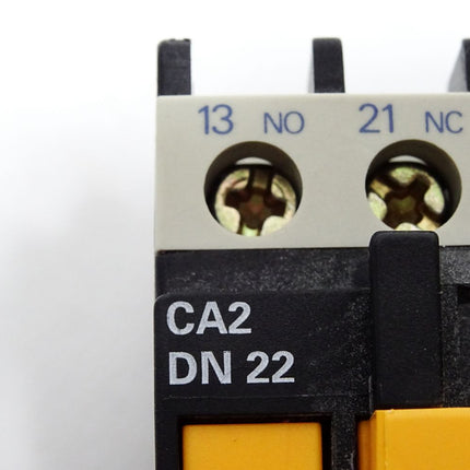 Telemecanique CA2 DN 22 CA2DN22 Schütz - Maranos.de