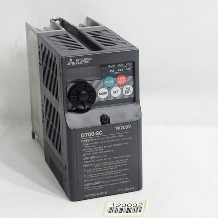 Mitsubishi Electric Umrichter D700-SC FR-D720S-042SC-EC 0.75kW