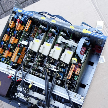Siemens Simodrive Umrichter 6SC6101-4B-Z A30+A40+G10+R01+N13+V15+B24+S55 - Maranos.de