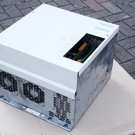 Siemens Simodrive Umrichter 6SC6101-4B-Z A30+A40+G10+R01+N13+V15+B24+S55
