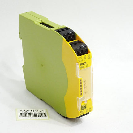 Pilz 750107 PNOZ s7 24VDC 4 n/o 1 n/c / Neuwertig ohne Abschlusswiderstand