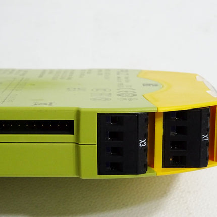 Pilz 750105 PNOZ s5 24VDC 2 n/o 2 n/o / Neuwertig ohne Abschlusswiderstand