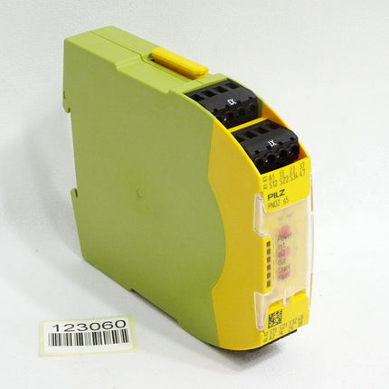 Pilz Sicherheitsschaltgerät 751105 PNOZ s5 C 24VDC 2 n/o 2 n/o t / Neuwertig