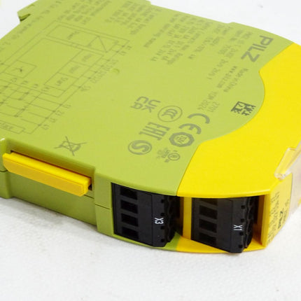 Pilz Sicherheitsschaltgerät 751105 PNOZ s5 C 24VDC 2 n/o 2 n/o t / Neuwertig