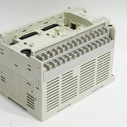Mitsubishi FX3G-40MR/ES 37W Abdeckungen fehlen - Halterung gebrochen