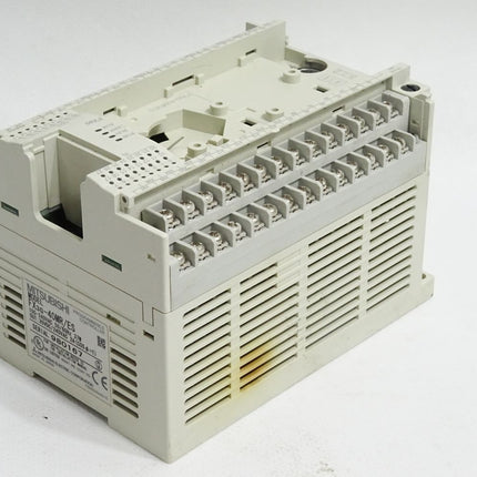 Mitsubishi FX3G-40MR/ES 37W Abdeckungen fehlen - Halterung gebrochen