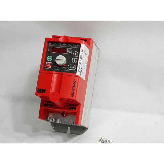 SEW Eurodrive Frequenzumrichter 8269521 MC07A005-2B1-4-00 0.55kW