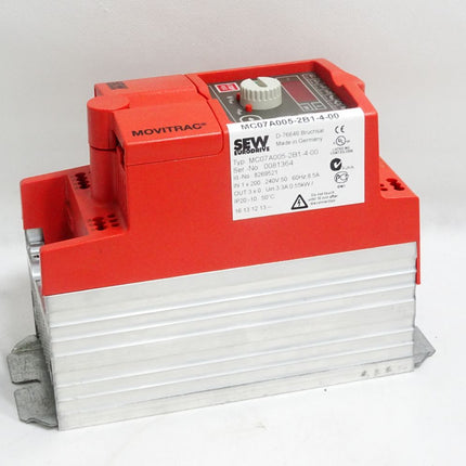 SEW Eurodrive Frequenzumrichter 8269521 MC07A005-2B1-4-00 0.55kW