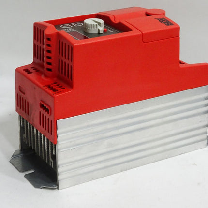 SEW Eurodrive Frequenzumrichter 8269513 MC07A004-2B1-4-00 0.37kW