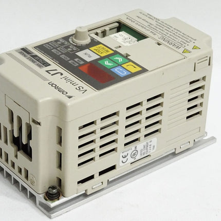 Omron Yaskawa VS mini J7 Frequenzumrichter CIMR-J7AZB0P2 0.25kW