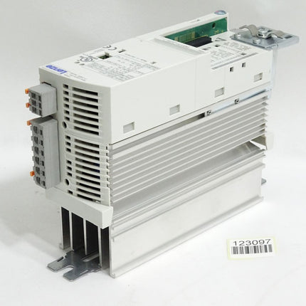Lenze 8200 vector Inverter 00490606 0.75kW E82EV751_2C200 K