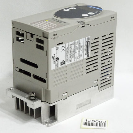 Telemecanique Schneider Electric Frequenzumrichter ATV31 ATV31H037M2 0.37kW
