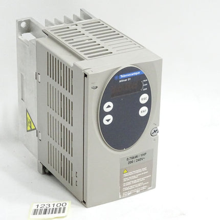 Telemecanique Schneider Electric Frequenzumrichter ATV31 ATV31H075M2 0.75kW