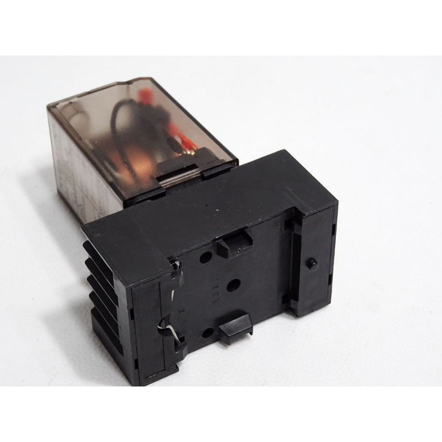 Siemens Relais MT321024 mit Sockel MT78750 / Unbenutzt - Maranos.de