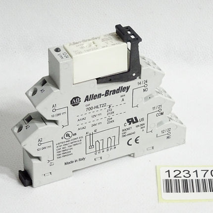 Allen Bradley Relay with socket 700-HLT22 + 700-TBR224