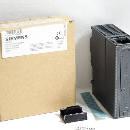 Siemens S7-300 SM322 6ES7322-1BL00-0AA0 6ES7 322-1BL00-0AA0 / Neu