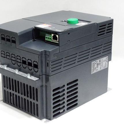 Schneider Electric Frequenzumrichter Altivar 320 ATV320U75N4C 7.5kW / Unbenutzt