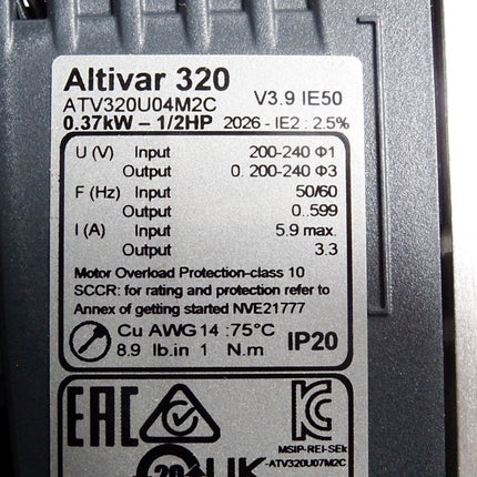 Schneider Electric Frequenzumrichter Altivar 320 ATV320U04M2C 0.37kW / Neu OVP