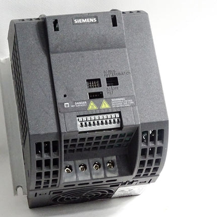 Siemens Sinamics G110 CPM110 6SL3211-0AB21-5AA1 1.5kW /Neuwertig mit Lagerspuren