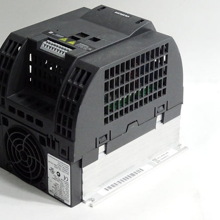 Siemens Sinamics G110 CPM110 6SL3211-0AB21-5AA1 1.5kW /Neuwertig mit Lagerspuren