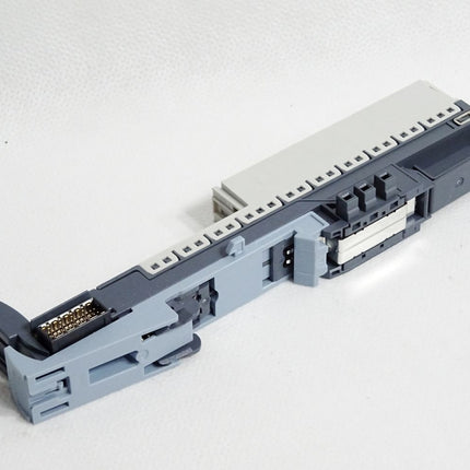 Siemens ET 200SP Base-Unit 6ES7193-6BP20-0DA0 6ES7 193-6BP20-0DA0 / Neuwertig