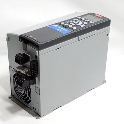 Danfoss Compressor Drive 131B3561 7.5kW CD-302P7K5T4E20H1 - Maranos.de