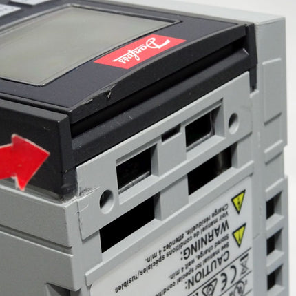 Danfoss VLT 131B0048 2.2kW FC-302P2K2T5E20H1 Neuwertig Gehäuse leicht beschädigt