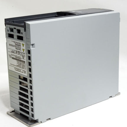 Danfoss VLT 131B0035 0.75kW FC-302PK75T5E20 Neuwertig Gehäuse leicht beschädigt